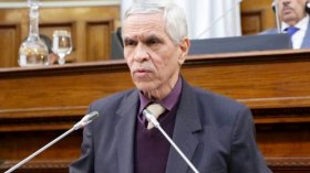 شيتور: “أنا أستاذ ولا يمكنني التقليل من قيمة الأساتذة الجامعيين”