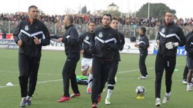 الوفد الشلفاوي يتعرض للرشق بالحجارة في وهران