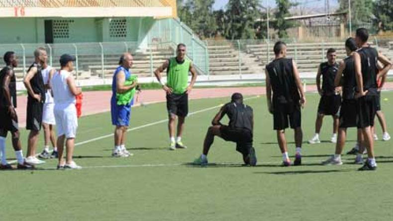 أولمبي الشلف ينهي استعداده سهرة الخميس بملعب رادس