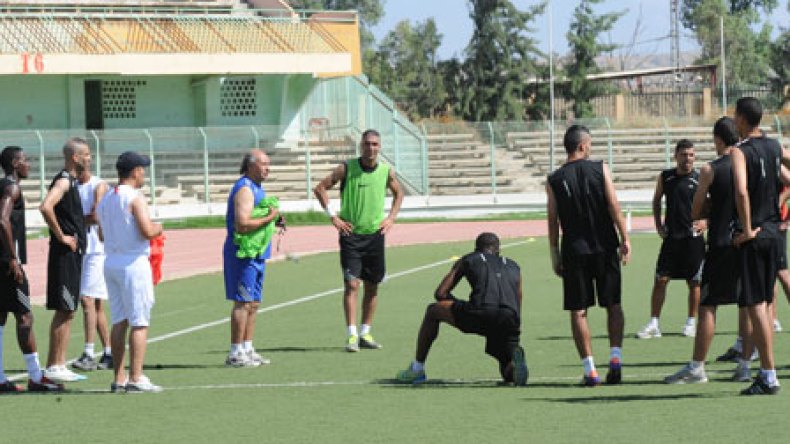 بلحوت لا يلقى الإجماع ومدوار يبحث عن تدعيم الفريق