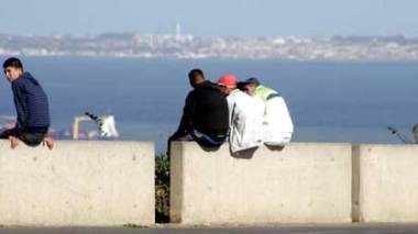 Unemployment among youngsters exceeded 70% , report says