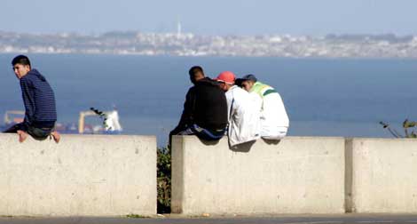 Unemployment among youngsters exceeded 70% , report says