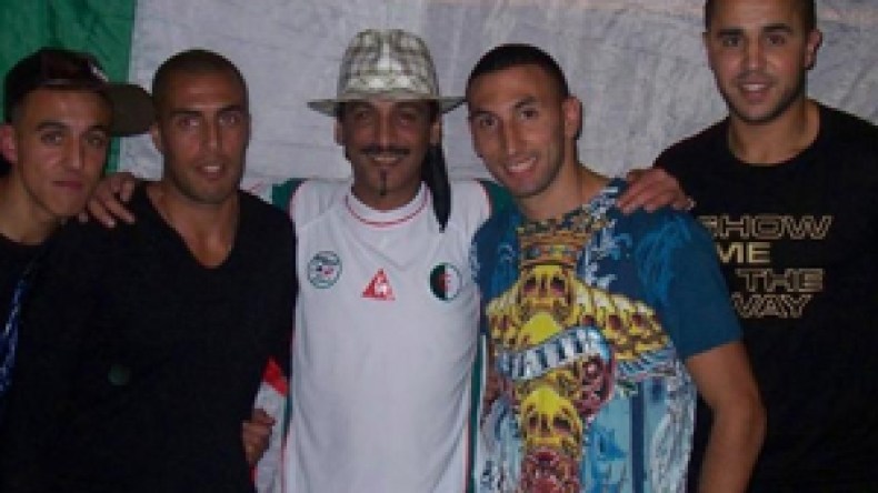 الشاب  طارق  يسجل  أغنية  ” الشبكة  يا  للجيري “