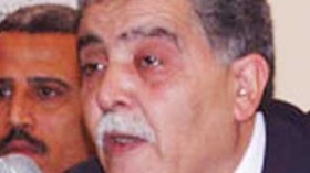 شرفي‭:‬‮ ‬كيف‭ ‬للعاجز‮ ‬عن‭ ‬تسيير‭ ‬أمور‭ ‬أسرته‭ ‬السياسية‭ ‬يحكم‭ ‬الجزائريين‭ ‬