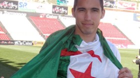 لاعبو‭ ‬العميد‭ ‬يهددون‭ ‬بمقاطعة‭ ‬تربص‭ ‬اسبانيا‭ ‬ويطالبون‭ ‬بجوازات‭ ‬سفرهم