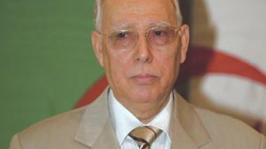 Le ministre des moudjahiddines demande de virer les pensions des enfants de Chouhadas.