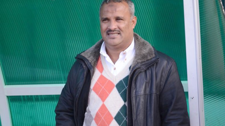 المدرب شريف الوزاني يتعاقد رسميا مع اتحاد بلعباس