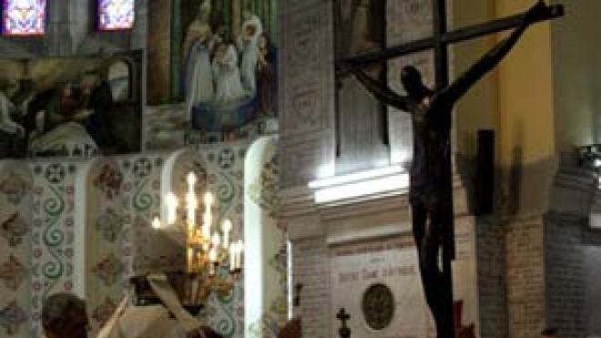 رهبان من “بيت لحم” لبعث كنيسة تيبحرين