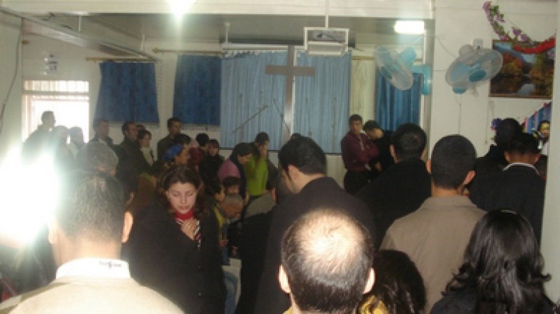 ست جمعيات تغري الطلبة بالفيزا والإقامة في أوربا مقابل التنصر