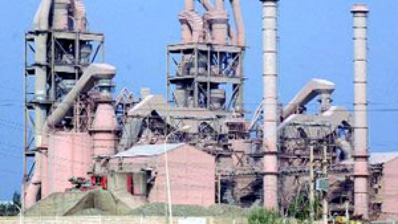 زبّال مصري مصرّح به على أنه خبير وآخر يتقاضى أكثر من 80 مليونا