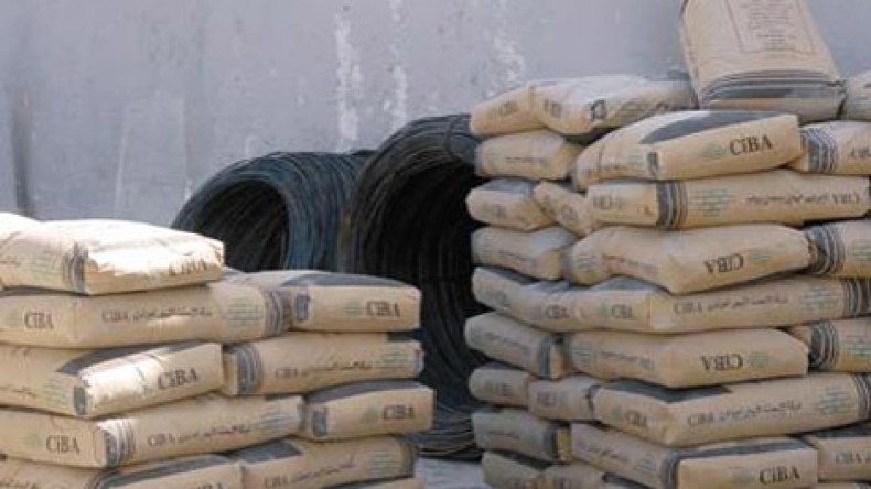 ندرة الإسمنت تعطل 90 بالمائة من الورشات والتجارة تحقق في الأزمة