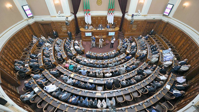 7 آلاف مليار ضاعت في مشاريع “مفلسة” في عزّ التقشف!