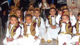 17 طفل معوز بزرالدة وتسالة المرجة بالعاصمة يستفيدون من ختان جماعي