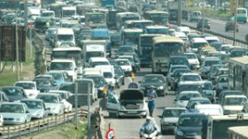 “محاكم خاصة” لردع مخالفي قانون المرور وقمع “تجار” رخص السياقة