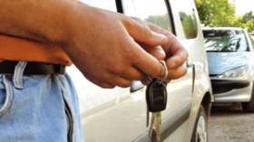 سيارات “الكلوندستان” تضايق 140 ألف سيارة أجرة