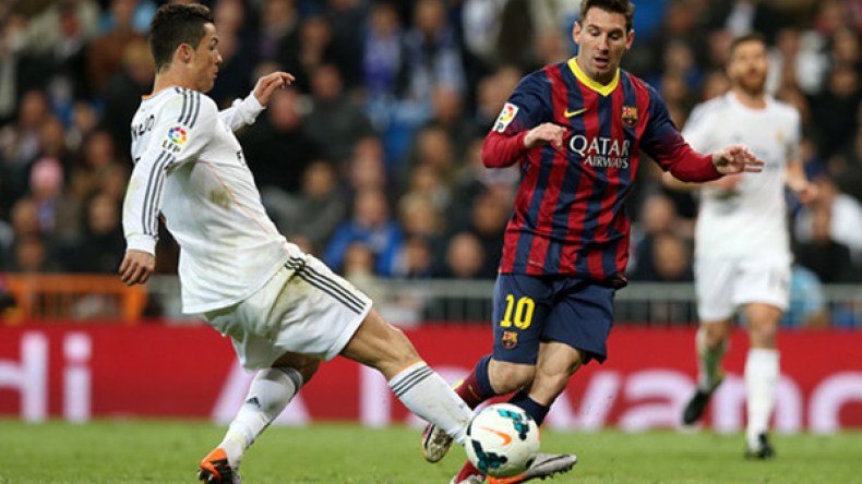 “تيفو” حضاري.. تصوير باهر وأجواء عائلية في الميدان والمدرجات