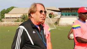 مدرب الطوغو يرفض الإستقالة