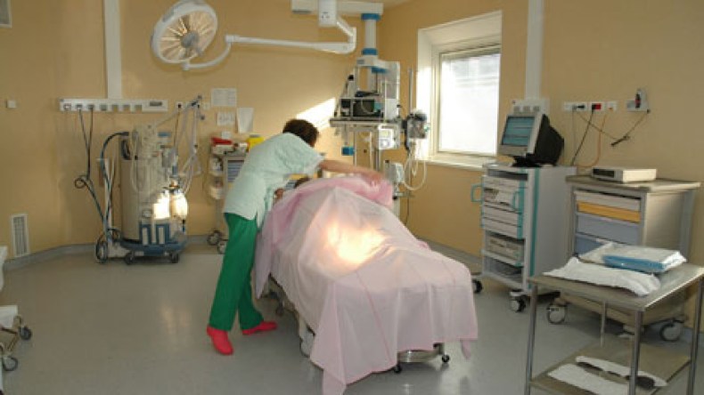 9 ملايين لإجهاض الأمهات العازبات!