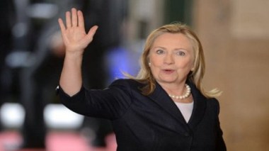 Clinton arrive en Egypte pour rencontrer Morsi