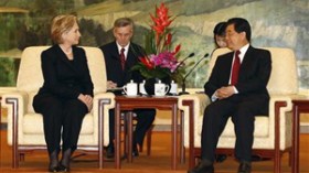 Economic woes trump rights as Clinton visits China