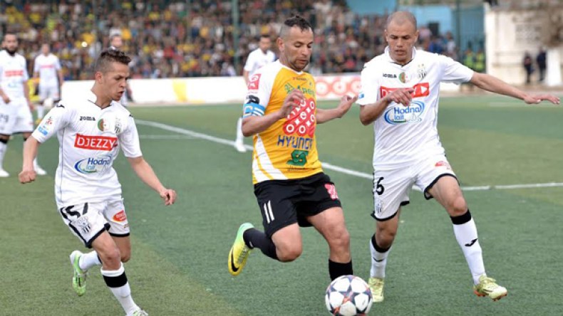 أرصدة بنكية أو بريدية “إجبارية” للاعبين لتلقي أجورهم الشهرية