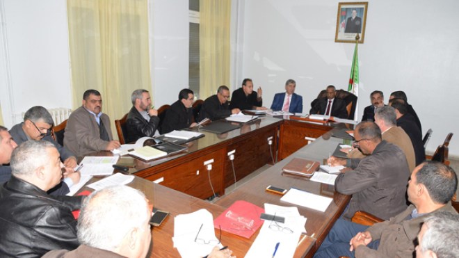 “الكناباست” تنسحب من لقاء بن غبريط وتتمسّك بإضراب الغد