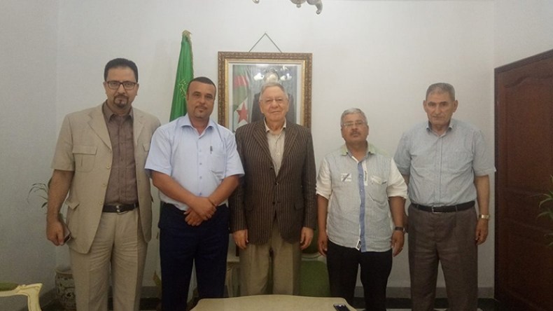 ولد عباس يلتقي نقابة “الكناس” حول مشاكل الجامعة