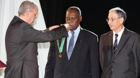 التكريمات أغضبت الكثيرين وبلومي خرج غاضبا ولم يكمل الحفل