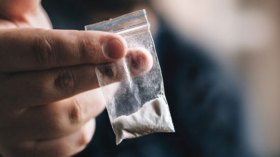 رعايا تونسيون هرّبوا “الكوكايين” داخل أحزمة ملابسهم!