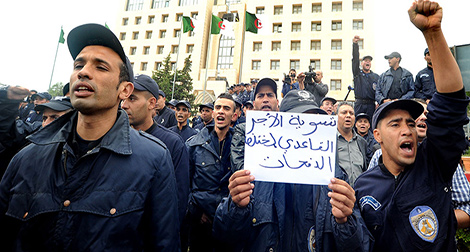 Colère des policiers: Sellal annonce une réunion interministérielle