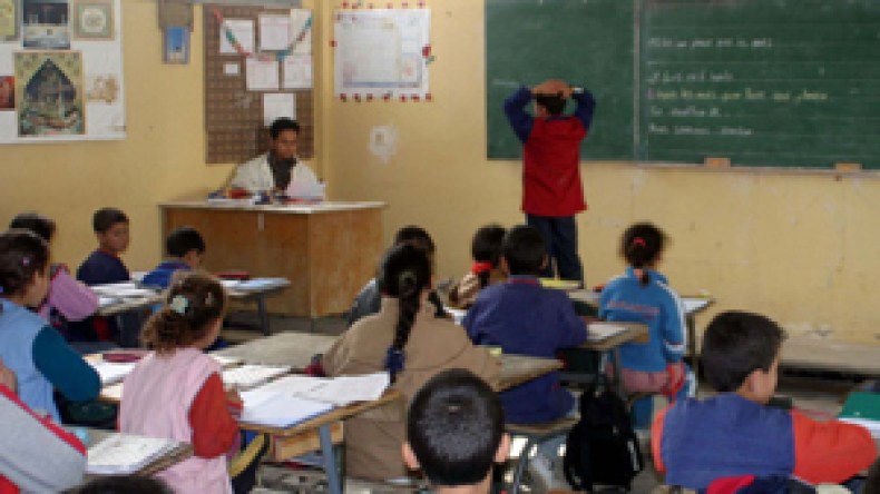 تلاميذ الابتدائي سيسمح لهم بالمكوث في المدارس حتى الرابعة زوالا