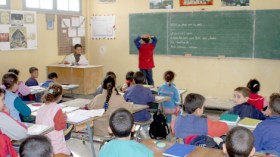 عمال الأسلاك المشتركة وأعوان الوقاية والأمن يشلون مؤسسات تربوية