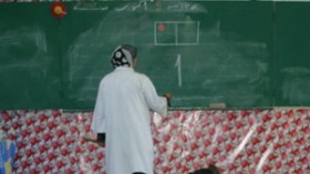 الشروق  تتقمص  دور”معلم” وترصد الوضع الاجتماعي للمتمدرسين.. نصف مليون مدرس بالجزائر يعيشون بـ”الكريدي”