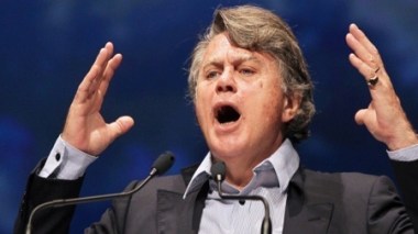 L’extrême droite française interroge Ayrault sur le paiement de l’hospitalisation de Bouteflika