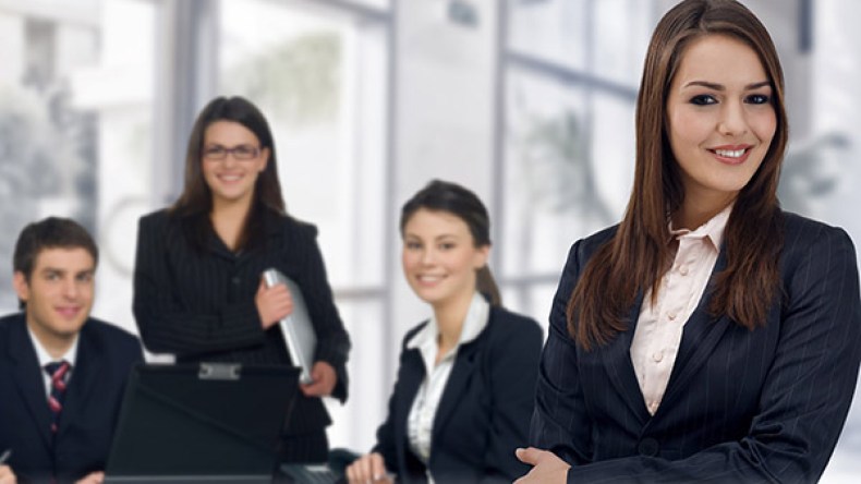 ارتقي كالأميرات في معاملة الزميلات