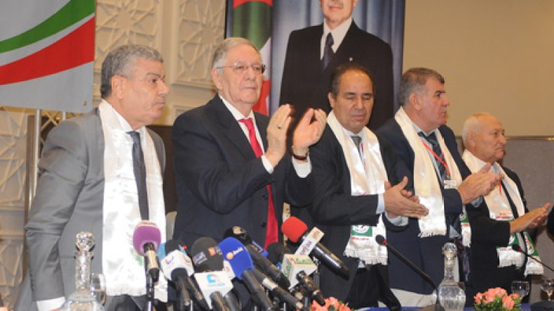اللجنة‮ ‬المركزية‮ ‬تزكي‮ ‬ترشيح‮ ‬بوتفليقة‮ ‬لعهدة‮ ‬رابعة