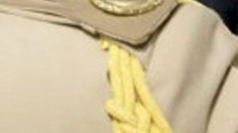 رائد‮ ‬مخابرات‮ ‬مزيف‮ ‬يحتال‮ ‬على‮ ‬ضحاياه‮ ‬بـ‮ ‬4‮ ‬شركات‮ ‬وهمية