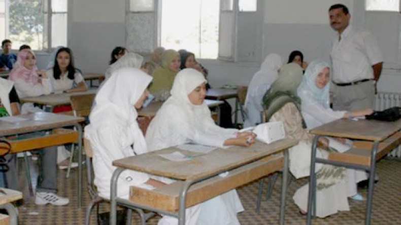 الوظيف العمومي يحقق في نقاط مترشحي مسابقات التوظيف في التربية