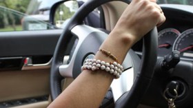 مراجعة إجراءات منح رخصة السياقة للنساء