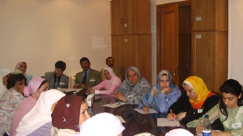 81.62  بالمائة من العاملات الجزائريات يفضلن الرجال مديرين عليهن