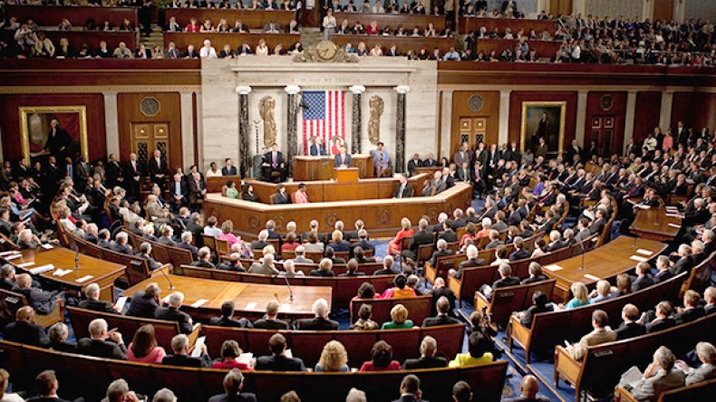 إطلاق نار في مركز الزوار بمبنى الكونغرس الأميركي