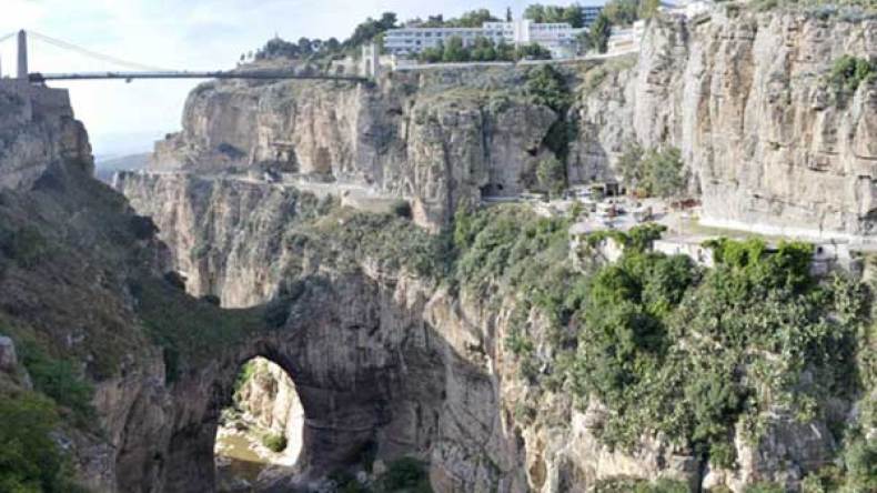 درب السياح بقسنطينة سيستقبل مليوني سائح منهم نصف مليون آسياوي