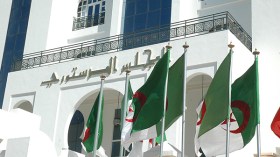 “أخطاء” بالجملة في شكل ومضمون قانون الانتخابات الجديد