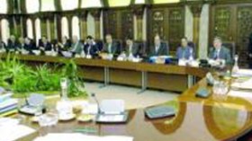 7 نقابات تتسابق  لاقتسام “غنائم” 700 مليارمن الخدمات الإجتماعية.. و”الفتات” للمعلمين