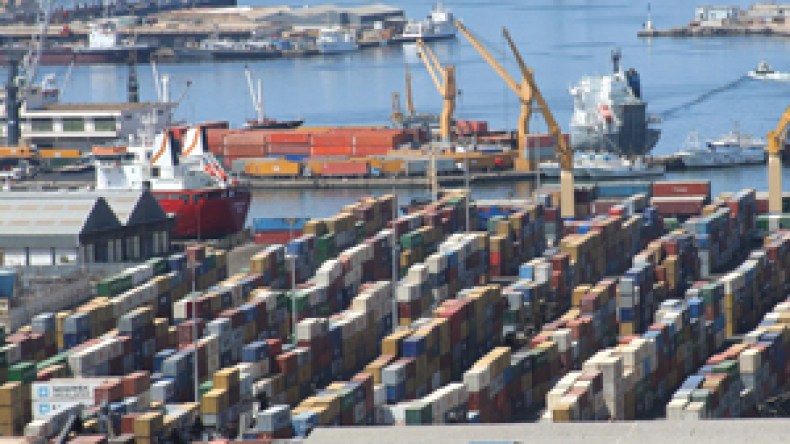 شبكات تهرب الأموال للخارج تحت غطاء الاستيراد