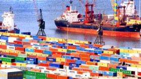 اختفاء  11  حاوية  بميناء  العاصمة  في  ظروف  غامضة