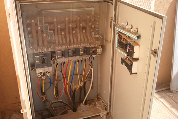 Sonelgaz cuts electricity to recover 7,500 billion DZ