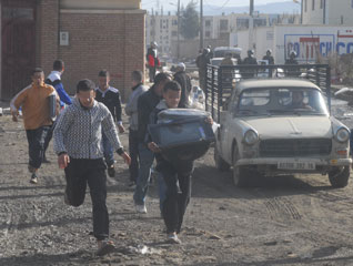 Des CD en provenance de Libye incitent à la révolte en Algérie