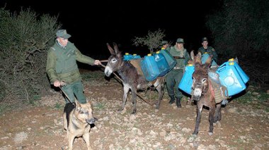 Moroccans ask for their right to smuggle, penetrate the Algerian borders