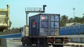 ناقلو الحاويات من ميناء العاصمة إلى الموانئ الجافة يضربون